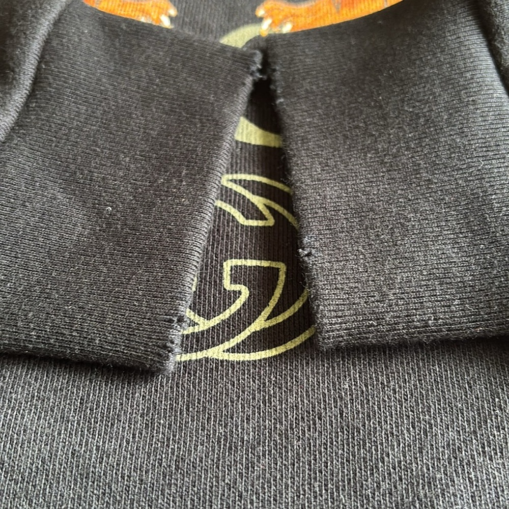 Gucci Black Sweater with Tiger Design - Picture 12 of 12
